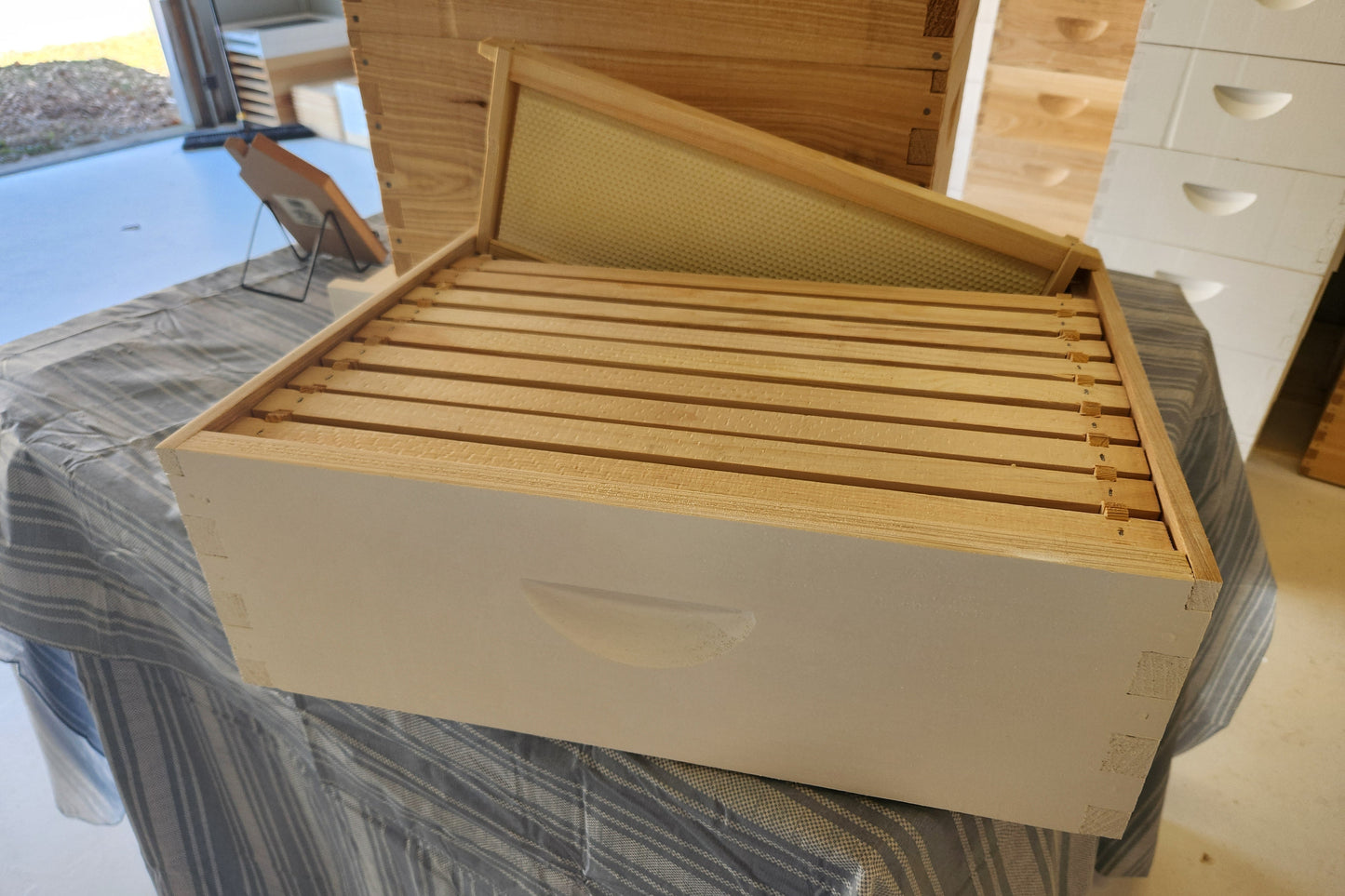 Medium Box - 6 5/8"